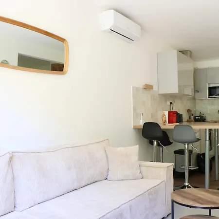 Apartmán Sur 2 Niveaux Avec Terrasse A