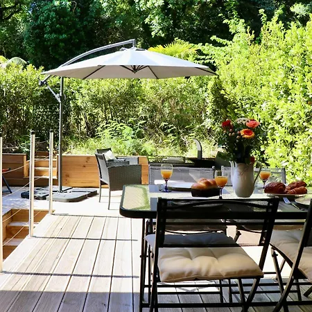 Sur 2 Niveaux Avec Terrasse A *